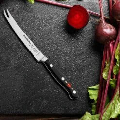 F. DICK | Premier Plus - Tomaten-/Allzweckmesser Mit Wellenschliff - Klinge 13cm 7 F. DICK | Premier Plus - Tomaten-/Allzweckmesser Mit Wellenschliff - Klinge 13cm -Küchenzubehör Laden TAMWFD13 room 1 4766